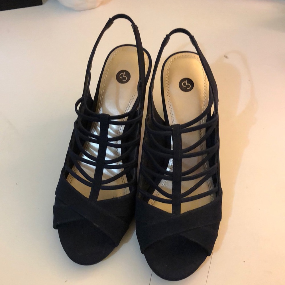 Dress Barn Navy Heels!
